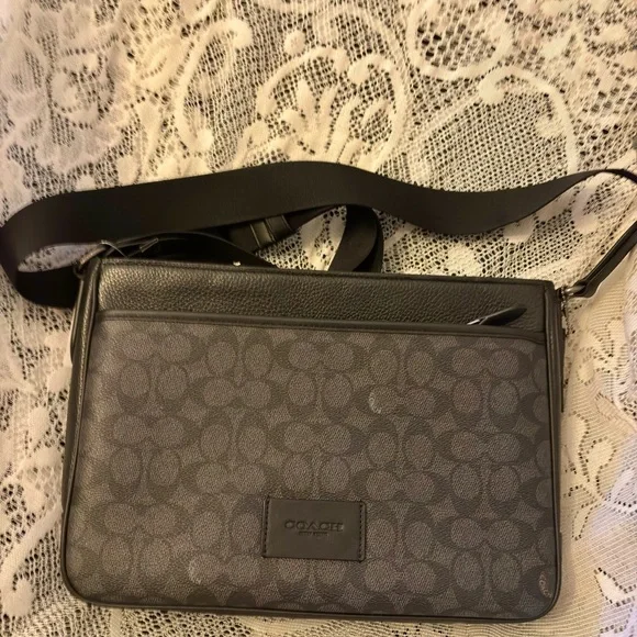NWT Coach Men's District Crossbody Bag Signature Canvas Charcoal Black